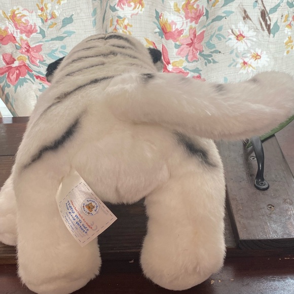 Build-A-Bear Retired 2011 Siberian White Striped Tiger Plush - Picture 5 of 5